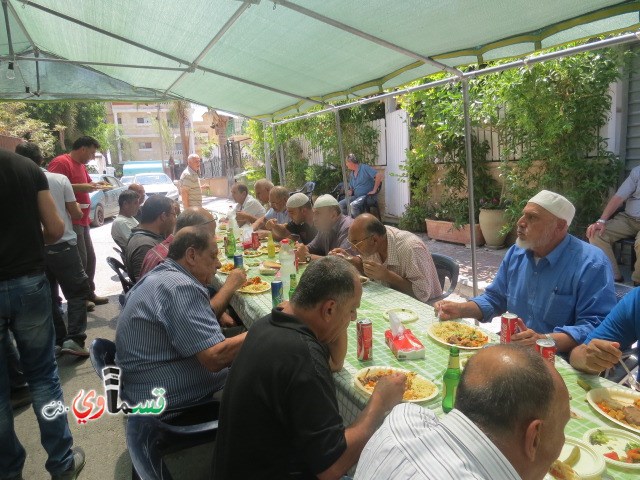 كفرقاسم : ابناء المرحوم الحاج  عوني محمد سعيد طه  ابو الحكم  يُعدون وليمة غداء عن روح والدهم 